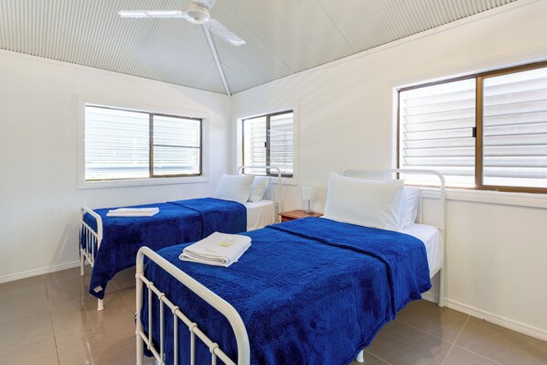 2 bedrooms, desk, free WiFi, bed sheets