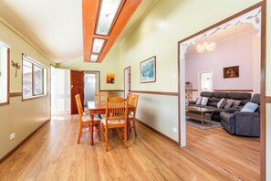 Interior - Welcome to Ben's Budget Apartment - Now with Air-conditioning! (Yeppoon)