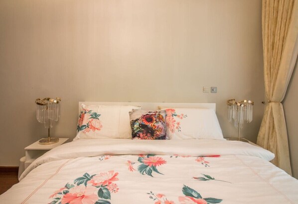 2 bedrooms, desk, iron/ironing board, free WiFi - Luxurious 2BR | Fully Upgraded | High-end facilities (Dubai)