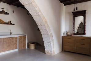 Interior - Traditional Stone House (Koutouloufari)