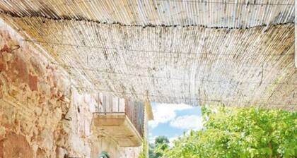 Historic Catalan country house located in a natural park and 40' from Barcelona!