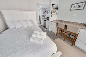 1 chambre, fer et planche à repasser, Wi-Fi gratuit, draps fournis