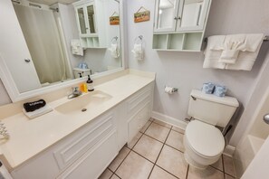 Hårtørrer, håndklæder