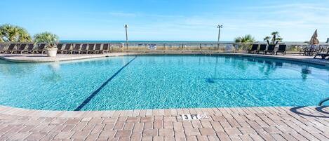 Innenpool, beheizter Pool