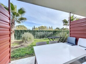 Outdoor dining - Spacious apartment, air conditioning - 8 guests (Argelès-sur-Mer)
