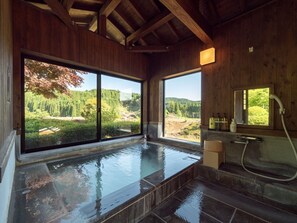 Luxury Suite | Bathroom | Separate tub and shower, spring water tub, hair dryer, towels - TENKUU NO YUYA SANSOU HANAYUU (Oguni)