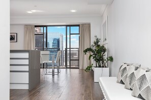 Two Bedroom Apartment with Parking | 2 bedrooms, free WiFi - Metropolis Apartments by Urban Rest (Auckland)