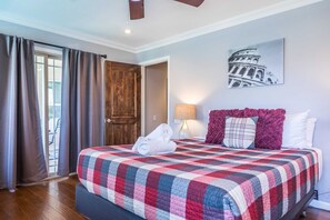 4 bedrooms, desk, iron/ironing board, travel cot