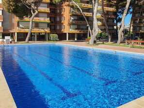 Pool - Beachfront Apartment with Pools and Terrace Views (Torredembarra)
