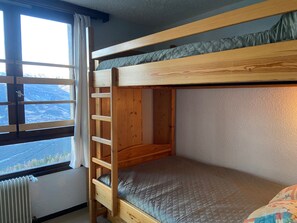 1 bedroom - Compact 2-room for 5, near slopes & center, with private parking (Pra-Loup)