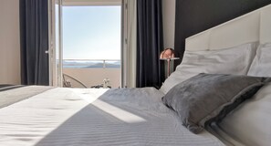 1 dormitorio, tabla de planchar con plancha, wifi y ropa de cama