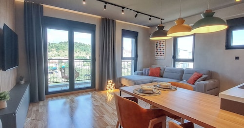 Stylish One Bedroom Apartment