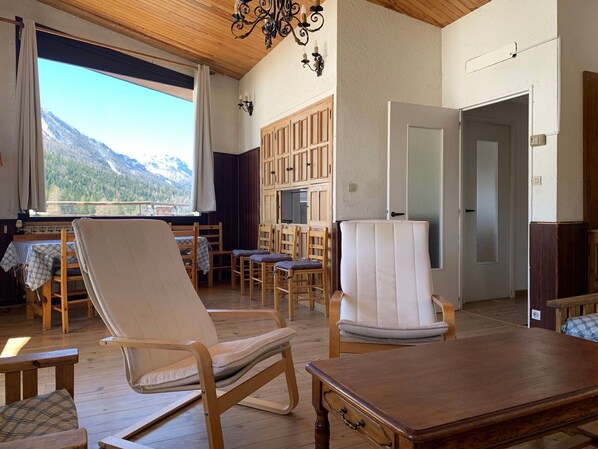 Interior - 3-Room Apt for 8, terrace & piste view, Pra-Loup (Pra-Loup)