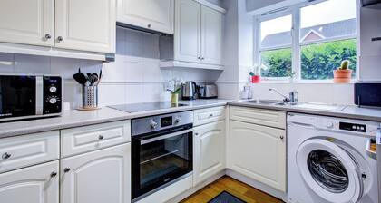 Spacious 2-bed Apartment, Family With Pets Welcome