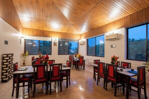 Frokost på farten hver dag (INR 350 per person)