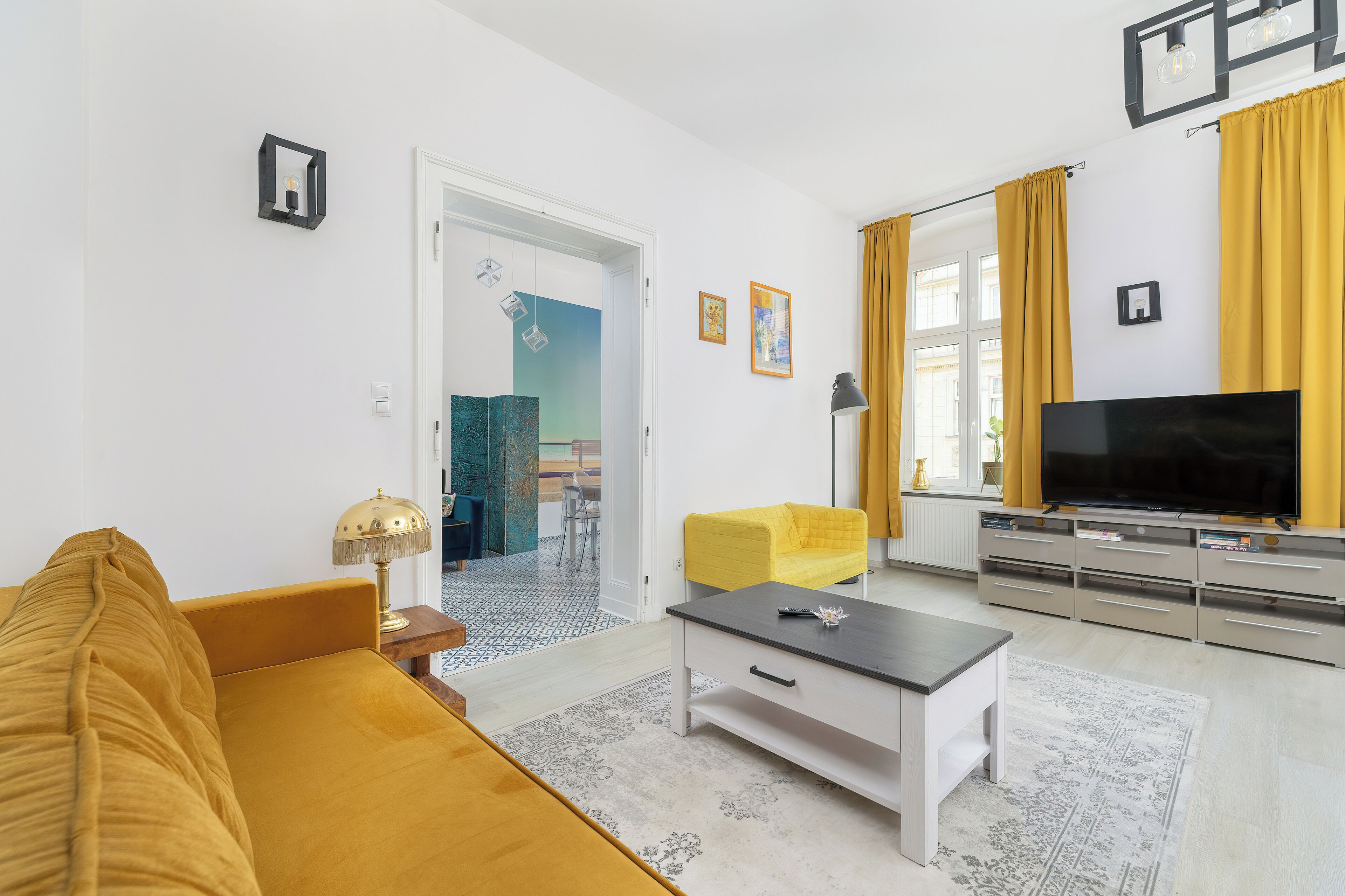 1 غرفة نوم وبديكورات فريدة لكل غرفة ومكتب ومساحة عمل للكمبيوتر المحمول