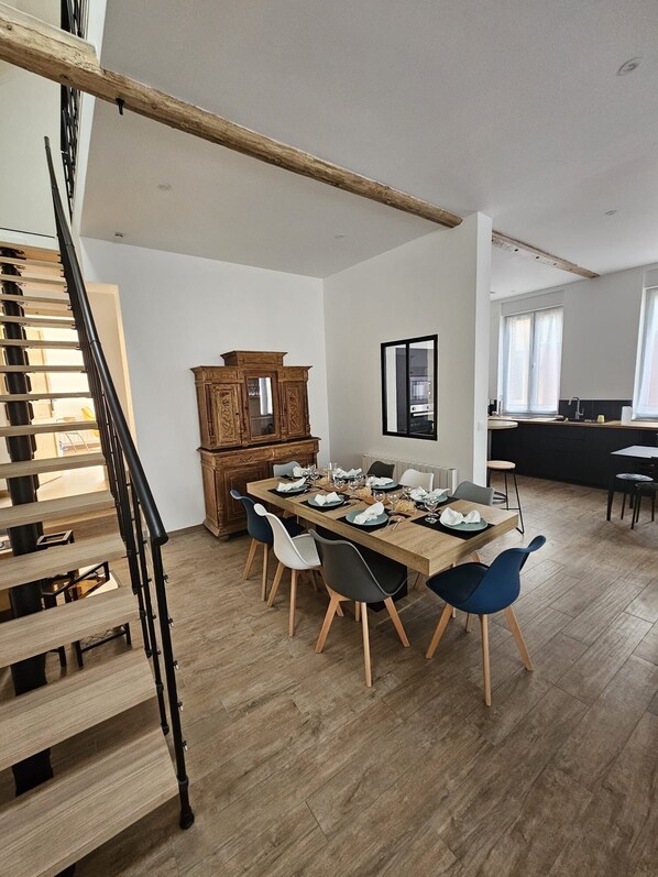 Dining - "Le Bout Du Port" Grande Maison Classée 4 Étoiles. Proche du Centre et de la mer (Saint-Valery-en-Caux)