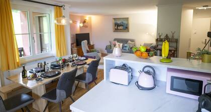 Chasa Valbernard 4302: Hochwertig renovierte 4½-Zimmerwohnung gleich beim Golfplatz