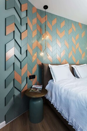 1 bedroom, desk, iron/ironing board, WiFi