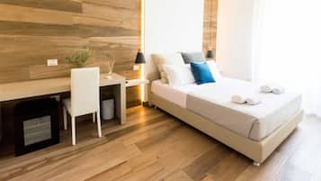 Rom – comfort | Sengetøy av topp kvalitet, memory foam-senger, minibar og skrivebord