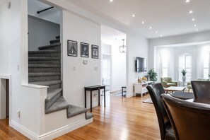 Interior - The Secret Garden - Your Private Stratford Escape! (Stratford)