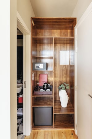 1 bedroom, in-room safe, soundproofing, iron/ironing board