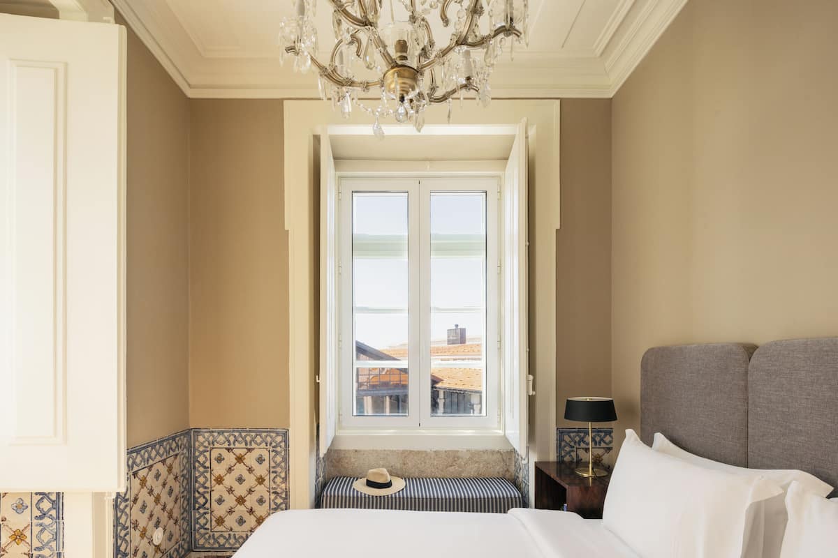 1 slaapkamer, een kluis op de kamer, geluiddichte muren