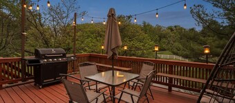 Spacious 3BR Townhouse with Balcony & Gym