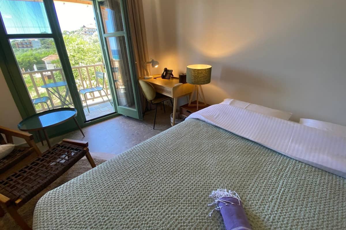 Basic Double or Twin Room, Balcony, Sea View | Hypo-allergenic bedding, minibar, in-room safe, desk