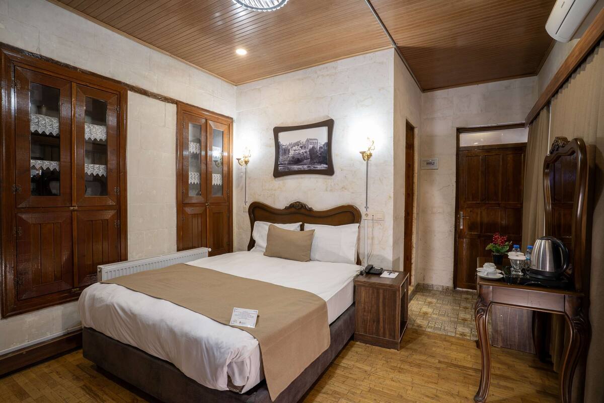 Single Room | Free WiFi