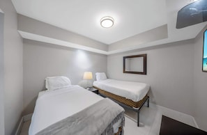 3 habitaciones, escritorio, tabla de planchar con plancha y wifi 