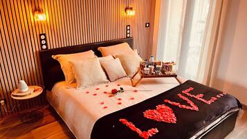 1 chambre, fer et planche à repasser, Wi-Fi gratuit, draps fournis