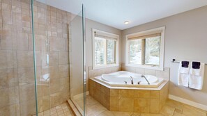 Shower, hair dryer, towels, soap - Luxurious, Village Center Home! (Sun Peaks)
