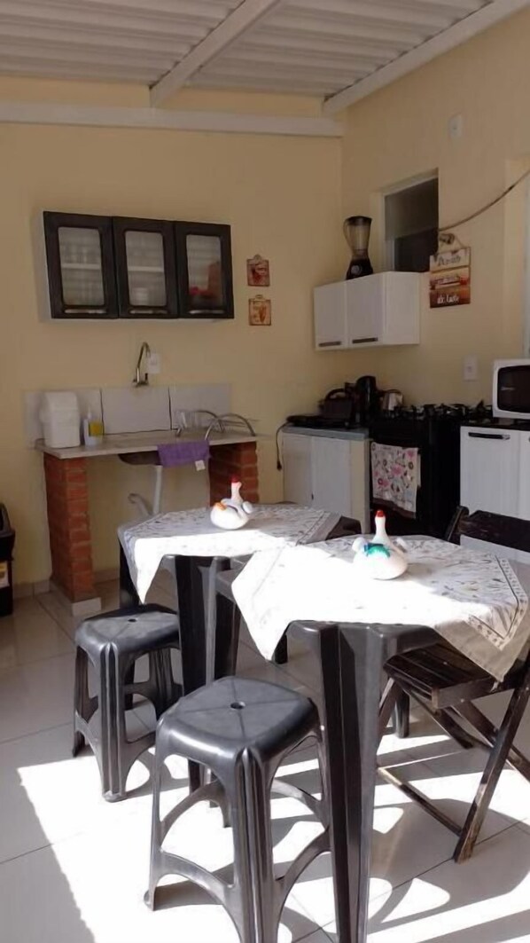 Fridge, microwave, oven, cookware/dishes/utensils