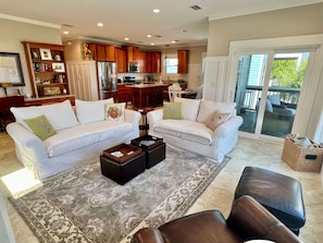 Smart TV, books - Views Galore from this Gulf Front Beauty (Port Saint Joe)