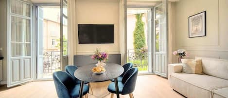 スマートテレビ、書庫