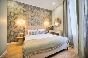 2 chambres, bureau, fer et planche à repasser, accès au Wi-Fi (inclus)