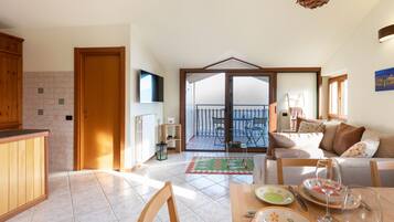 Apartment | Living area | TV