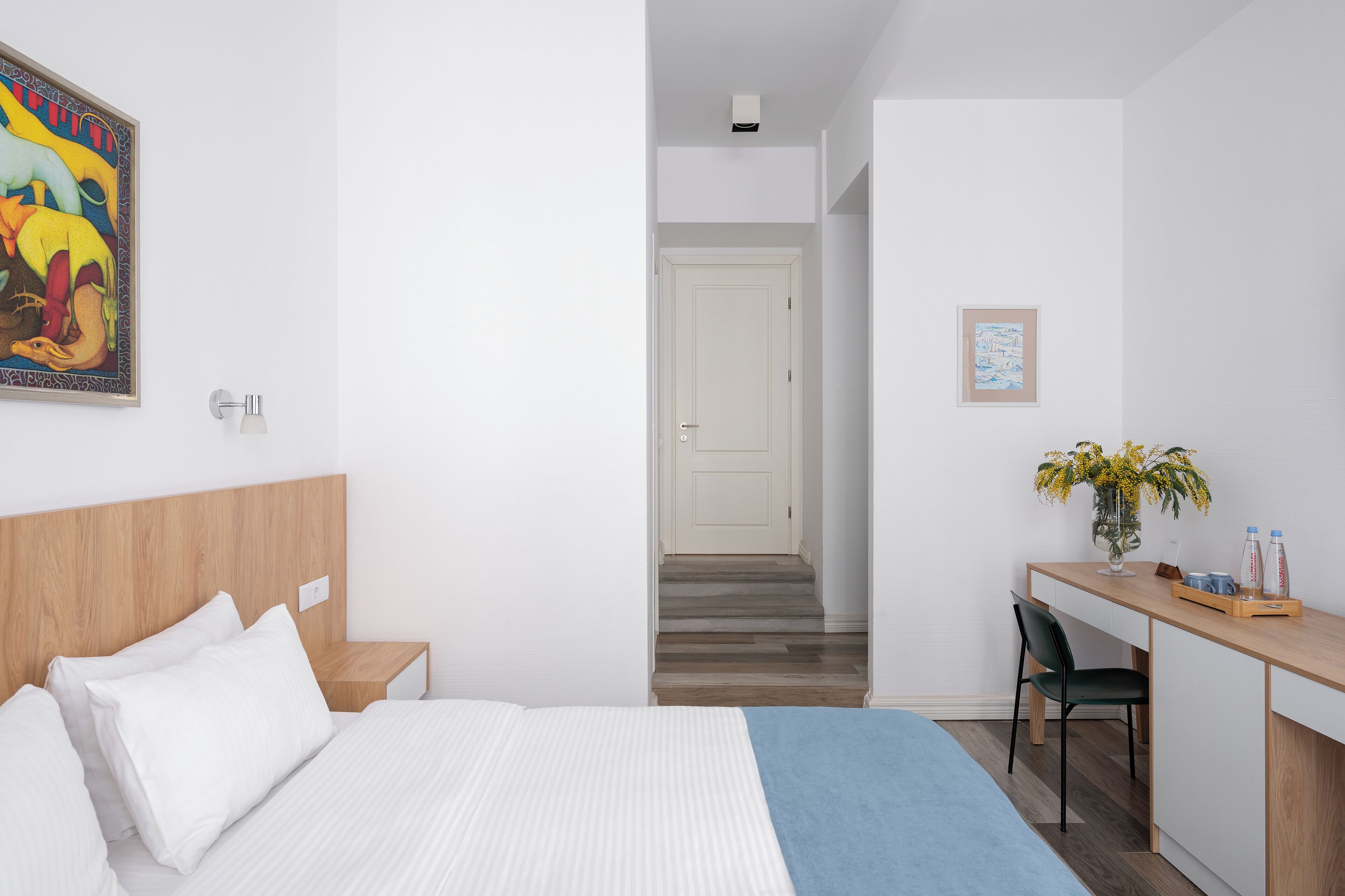 Ropa de cama de alta calidad y escritorio 