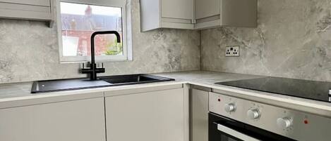 冰箱、烤箱、茶具/咖啡用具、烤面包机