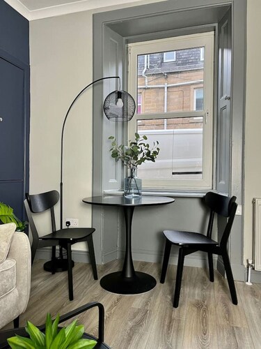 Cozy, stylish central apartment: free parking