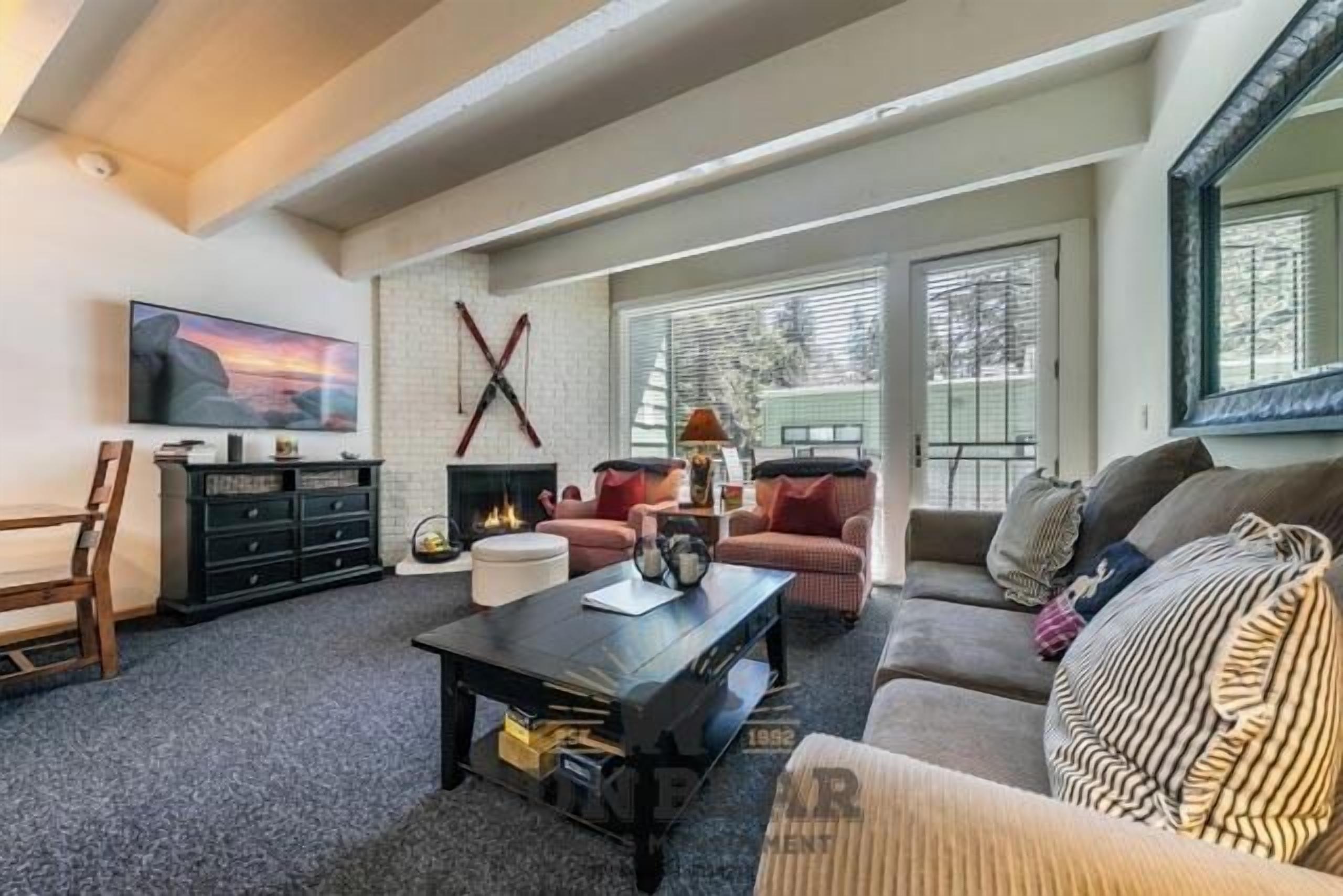 Tahoe retreat with beach access (LA99938)