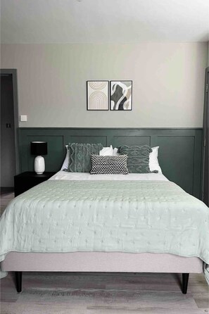 1 soveværelse, skrivebord, strygejern/strygebræt, Wi-Fi