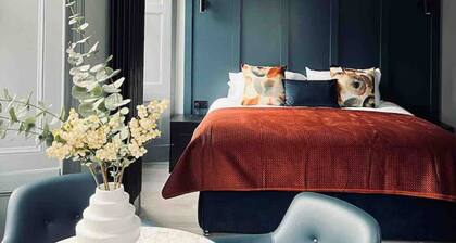 Boutique Studio, King Bed, En-suite & Kitchenette