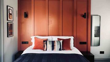 1 makuuhuone, työpöytä, silitysrauta/-lauta, Wi-Fi