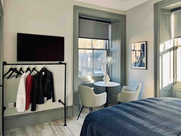 1 bedroom, desk, iron/ironing board, WiFi