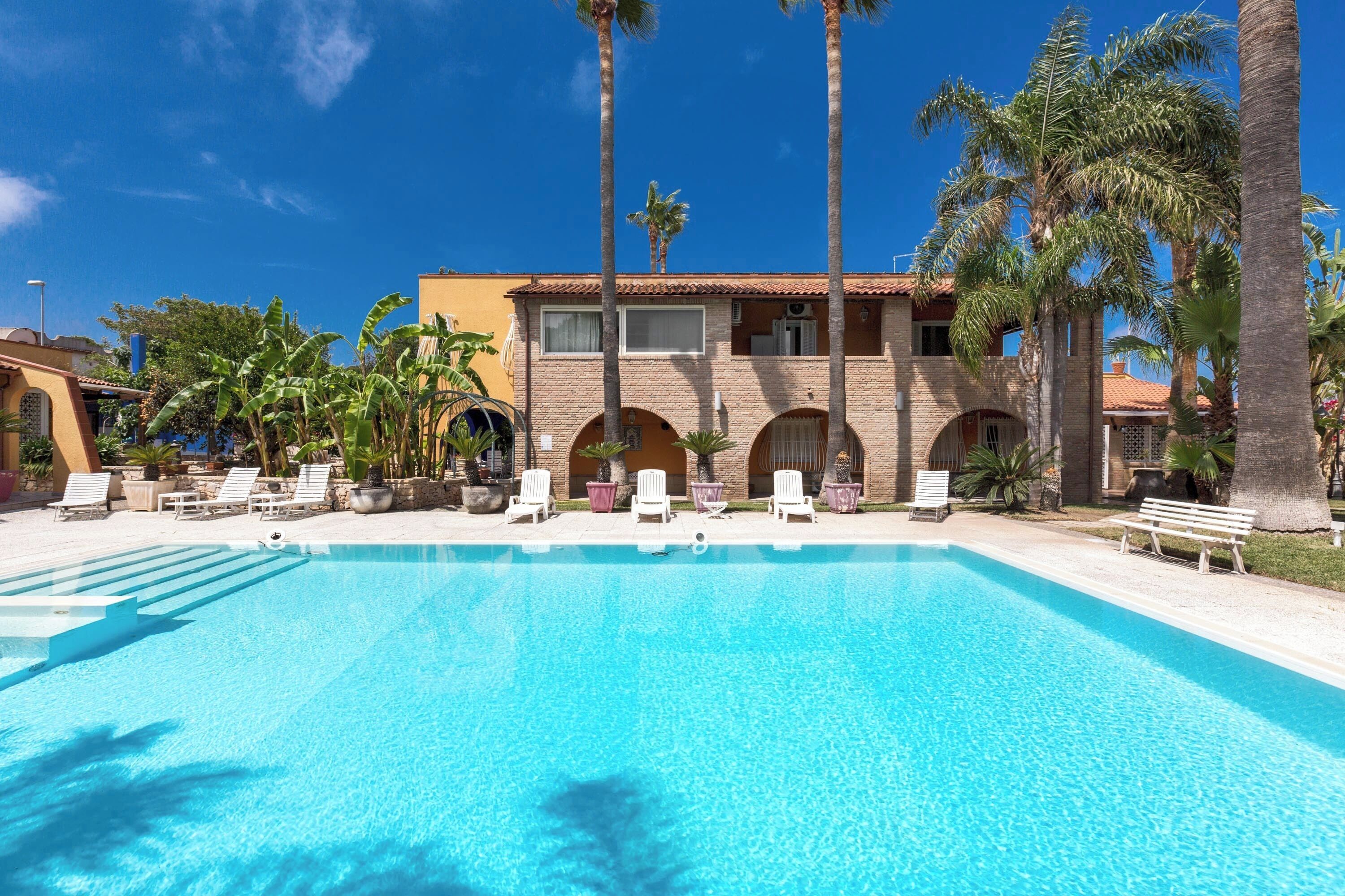 Seasonal outdoor pool