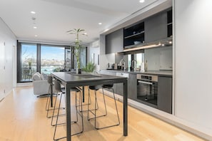Apartment, 2 Bedrooms | Private kitchen