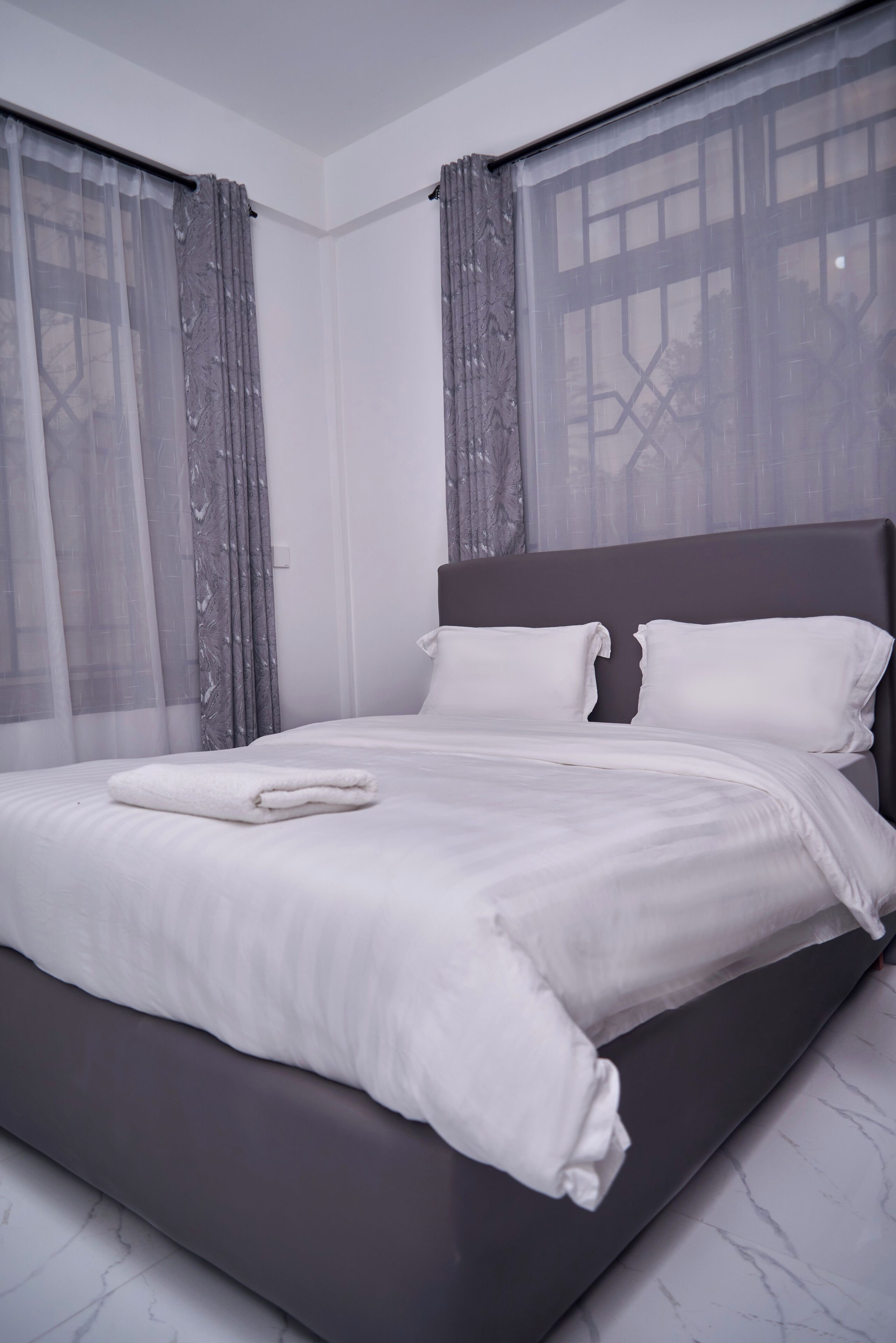 2 makuuhuonetta, silitysrauta/-lauta, Wi-Fi, vuodevaatteet