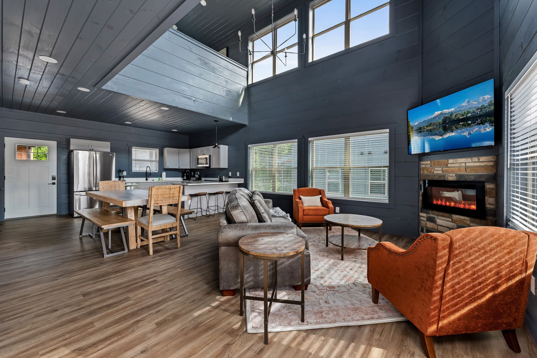 TV, fireplace, offices